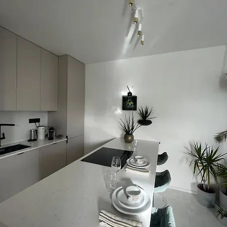 Bývaj U Mari V Mestskom Parku S Bezplatným Parkovaním * Piest'any