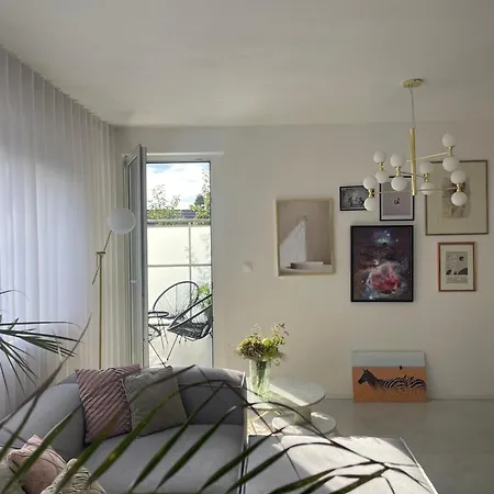 Bývaj U Mari V Mestskom Parku S Bezplatným Parkovaním Apartamento Piest'any