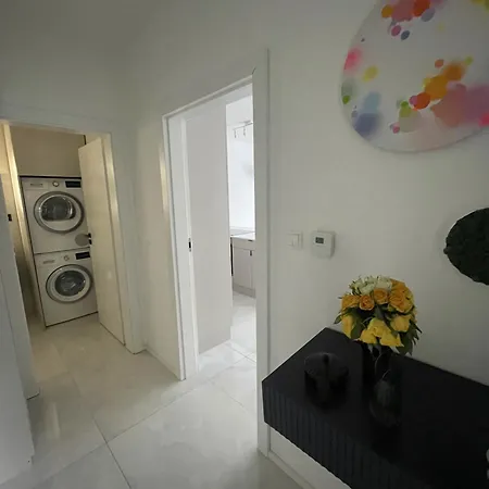 Apartamento Bývaj U Mari V Mestskom Parku S Bezplatným Parkovaním Piest'any