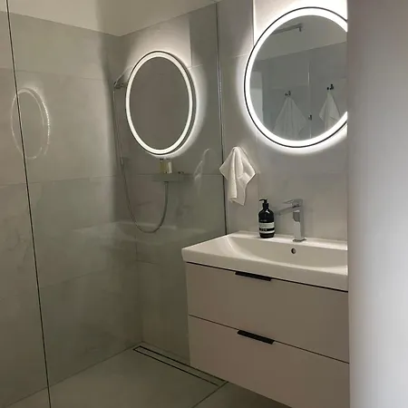 Byvaj U Mari V Mestskom Parku S Bezplatnym Parkovanim