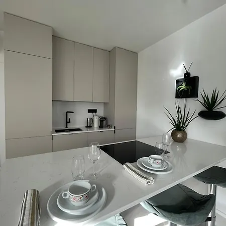 Apartamento Bývaj U Mari V Mestskom Parku S Bezplatným Parkovaním Piest'any